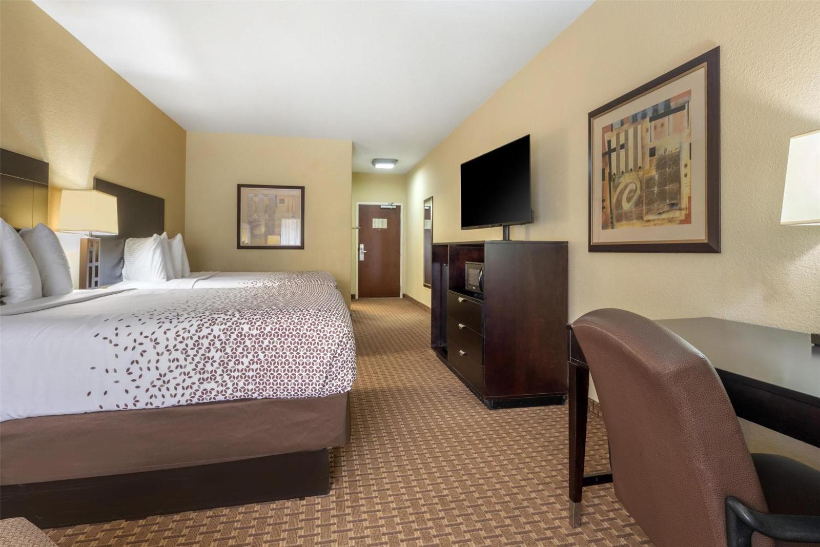 Best Western Bastrop Pines Inn Main image 1